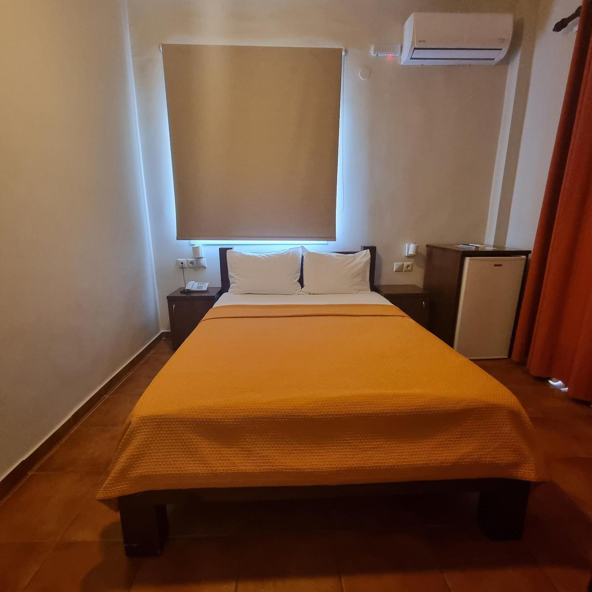 Hotel Morfeas Платамонас Экстерьер фото