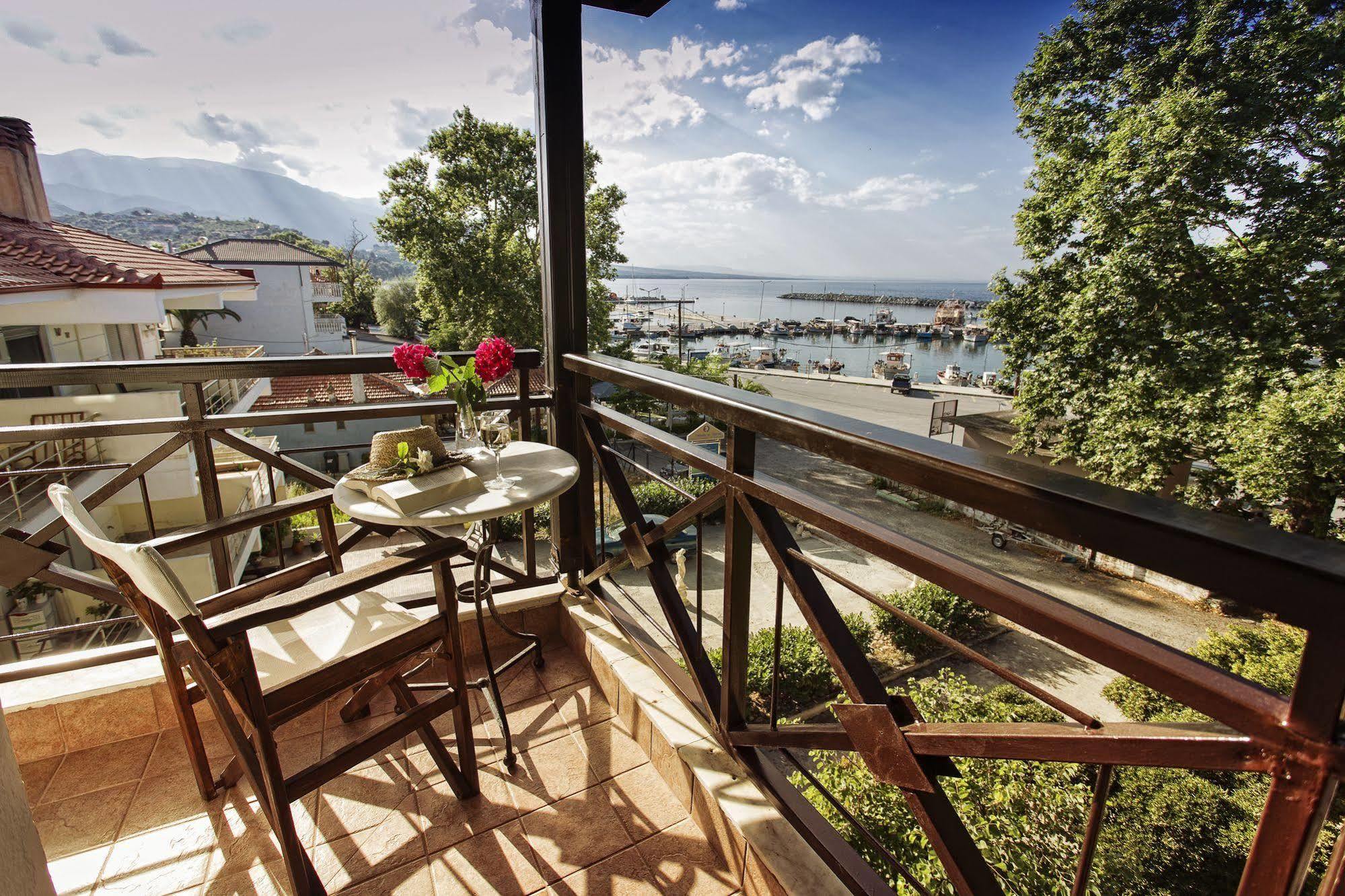 Hotel Morfeas Платамонас Экстерьер фото